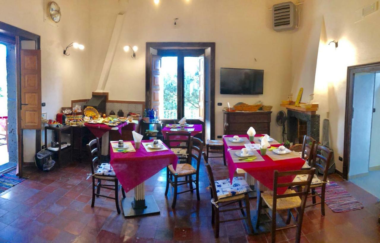 Agriturismo Sole Di Sicilia Randazzo Eksteriør billede